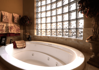 Bathtub in Master Bath oaks development home