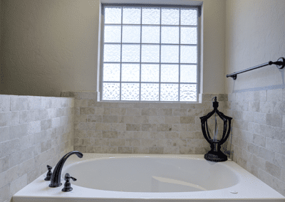 Master Bathtub oaks development home